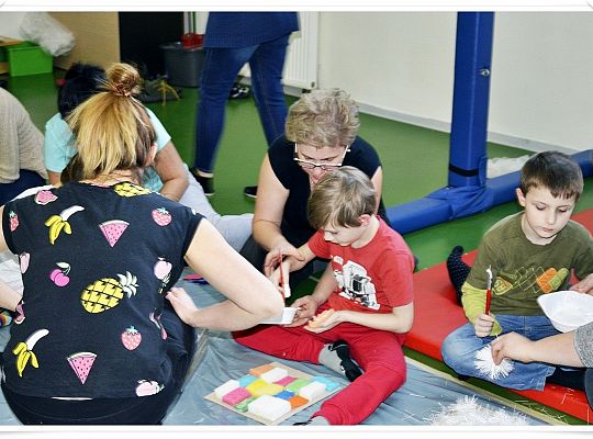 Grupowe zajęcia dla dzieci i rodziców