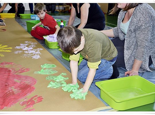 Grupowe zajęcia dla dzieci i rodziców