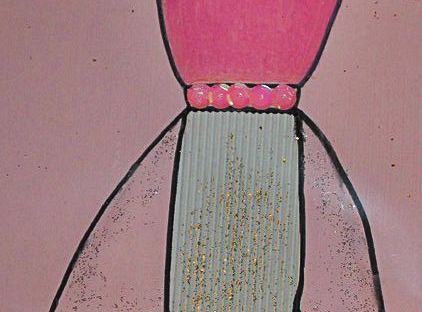 Śliczna różowa sukienka z bufkami i brokatem