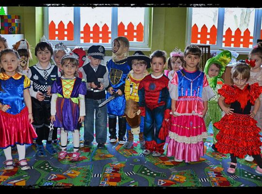 Dzień Babci i Dziadka na karnawałowo :)