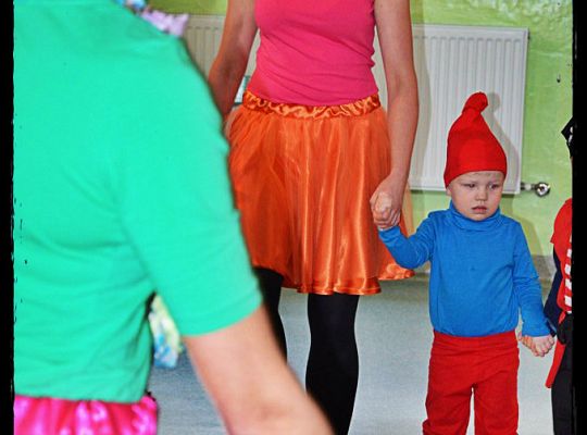 Dzień Babci i Dziadka na karnawałowo :)