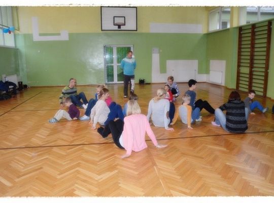 Zajęcia grupowe z Ruchu Rozwijającego bazującego na pracy Weroniki Sherborne