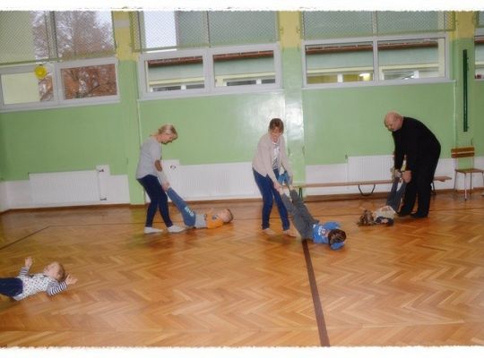 Zajęcia grupowe z Ruchu Rozwijającego bazującego na pracy Weroniki Sherborne