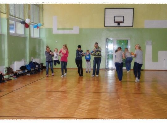 Zajęcia grupowe z Ruchu Rozwijającego bazującego na pracy Weroniki Sherborne