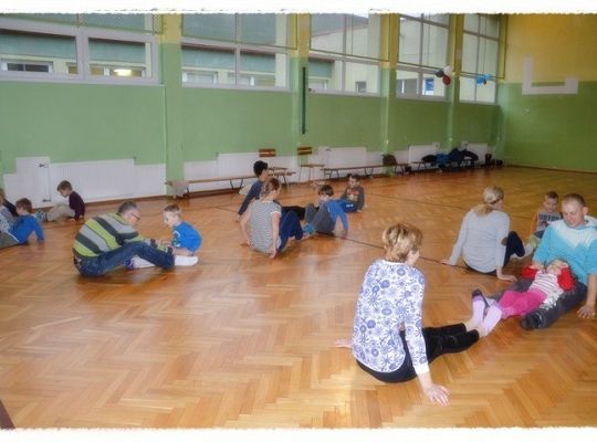 Zajęcia grupowe z Ruchu Rozwijającego bazującego na pracy Weroniki Sherborne