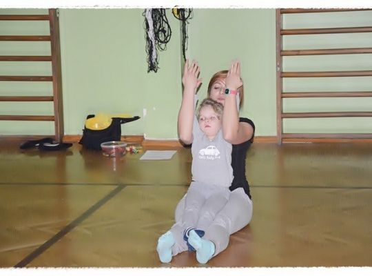 Zajęcia grupowe z Ruchu Rozwijającego bazującego na pracy Weroniki Sherborne