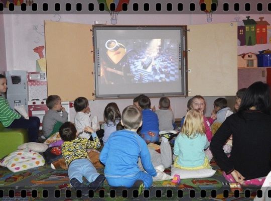 Piąty dzień ferii zimowych w przedszkolu - Kino w piżamach i gość specjalny!