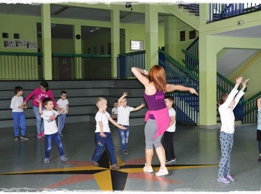 Edukacja z udziałem psa i zumba dla dzieci