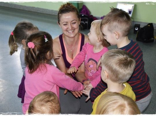 Edukacja z udziałem psa i zumba dla dzieci