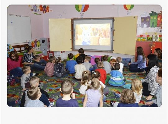 Szczotka pasta, kubek, ciepła woda, tak się zaczyna wielka przygoda…