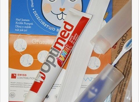 Szczotka pasta, kubek, ciepła woda, tak się zaczyna wielka przygoda…