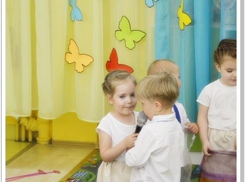 Maluszki świętują Dzień Mamy i Taty