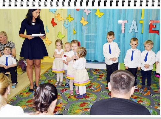 Maluszki świętują Dzień Mamy i Taty