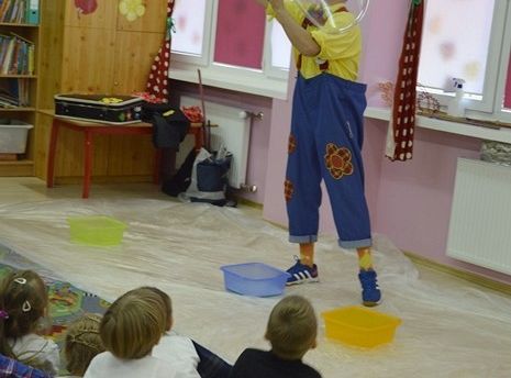 „Kiedy śmieje się dziecko, śmieje się cały świat”