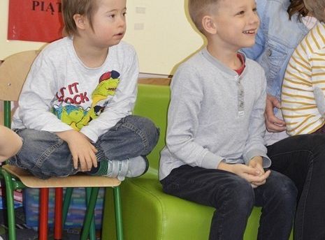 „Kiedy śmieje się dziecko, śmieje się cały świat”