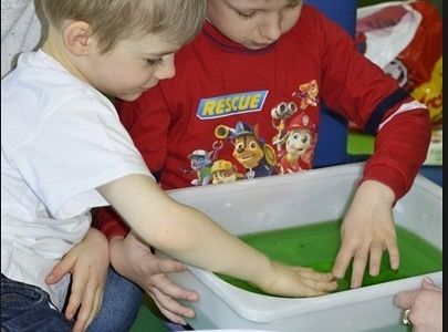 To był maj,Pachniała Saska Kępa szalonym, zielonym bzem!