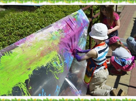 To był maj,Pachniała Saska Kępa szalonym, zielonym bzem!