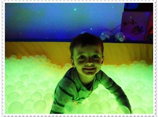 Dzień dziecka w sali doświadczania świata