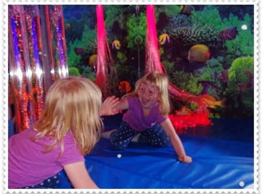 Dzień dziecka w sali doświadczania świata