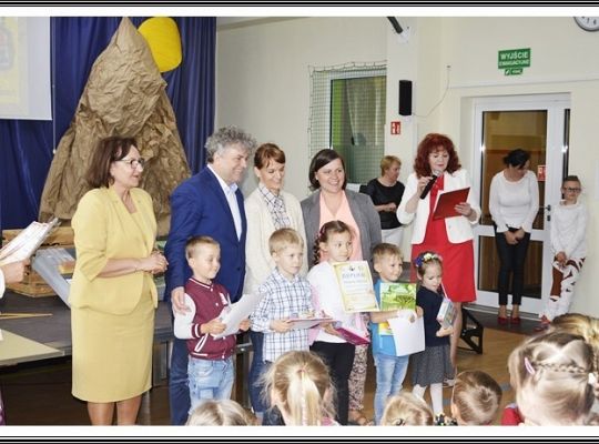 Czerwiec – czerwone maki, podróże i czereśnie!