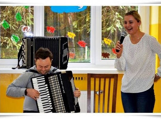LEKCJA MUZYKI Z PANEM AKORDEONISTĄ