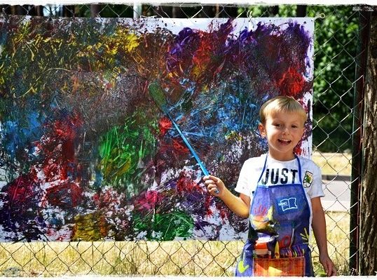 Czerwone maki, wata cukrowa i zapach łąki....