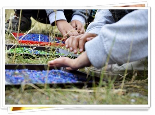 Czerwone maki, wata cukrowa i zapach łąki....