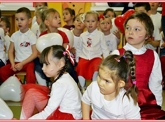 Niepodległa do hymnu! Radujmy się !