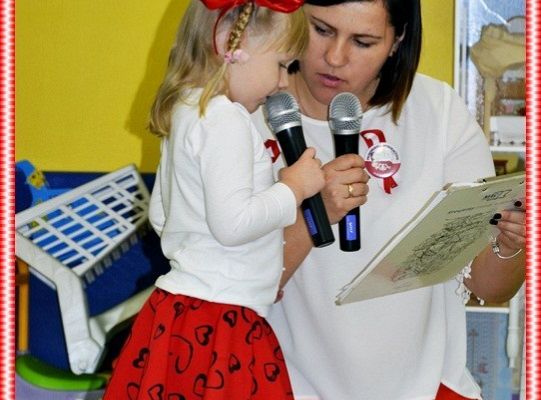 Niepodległa do hymnu! Radujmy się !