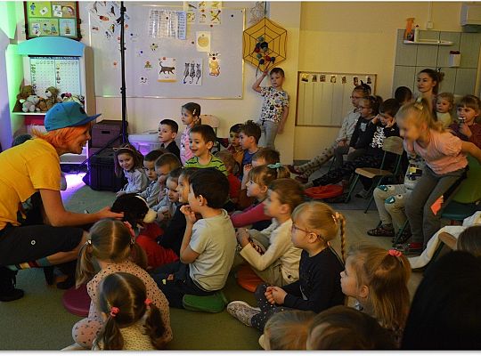 Dyzio w krainie wyobraźni.